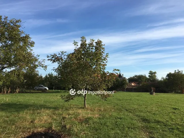 Eladó telek Domoszló 1913 nm