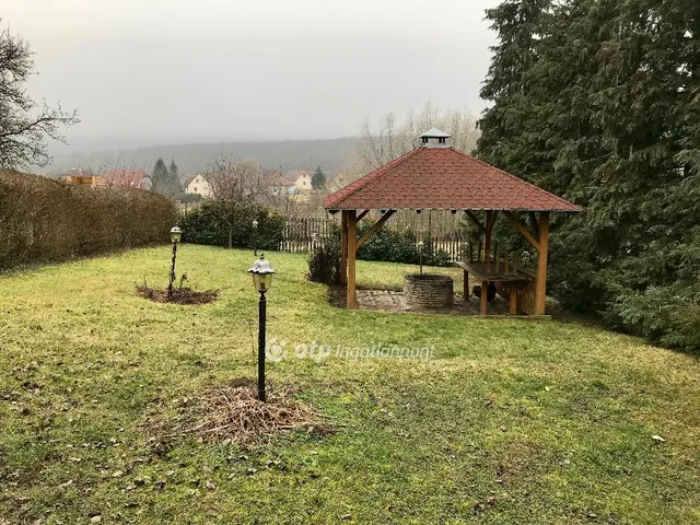 Eladó ház Eplény 160 nm