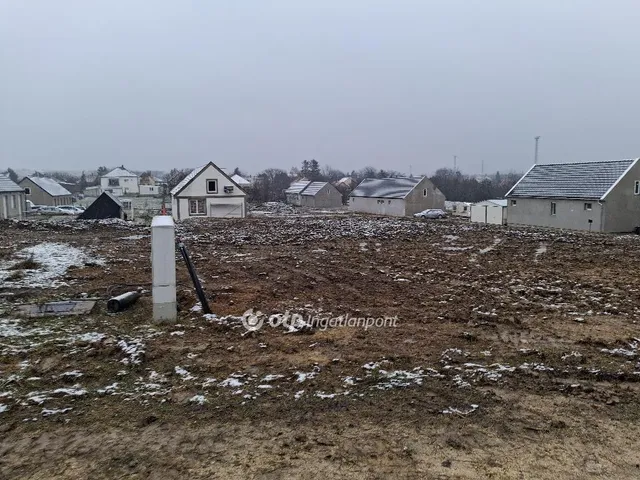 Eladó telek Hajmáskér 903 nm