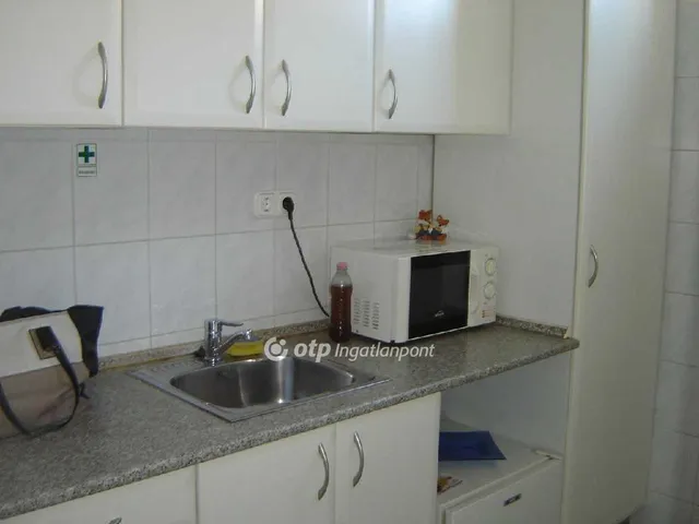 Kiadó kereskedelmi és ipari ingatlan Nemesvámos 50 nm