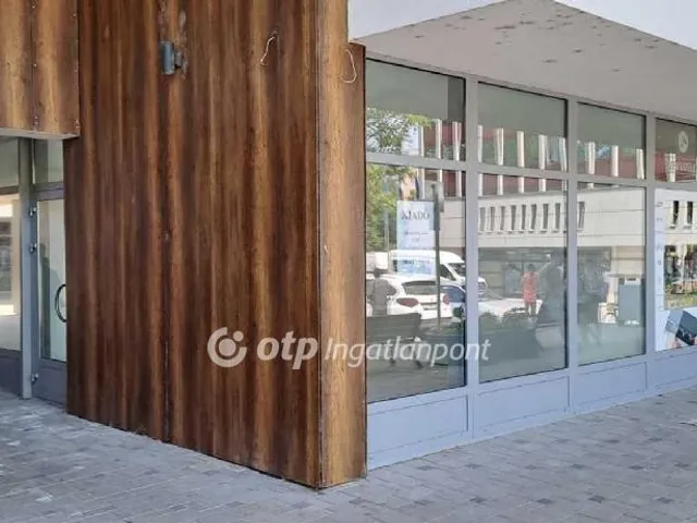 Kiadó kereskedelmi és ipari ingatlan Ajka 45 nm