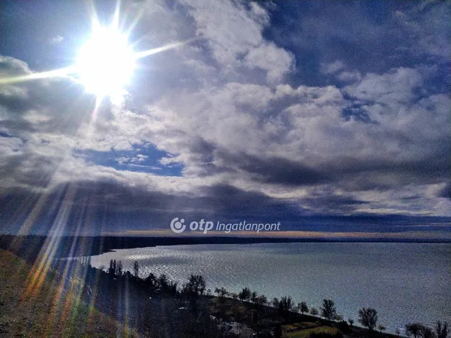 Eladó lakás Balatonakarattya 121 nm