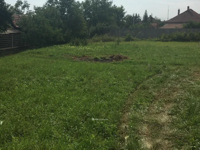 Eladó telek Domoszló 1913 nm