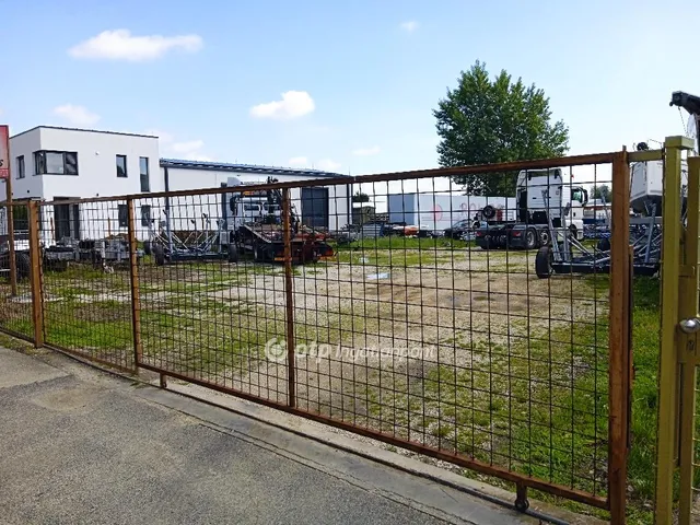 Eladó kereskedelmi és ipari ingatlan Veszprém 1250 nm