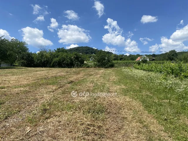 Eladó telek Zánka 3390 nm