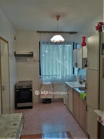 Eladó ház Érd, Dombosváros 253 nm