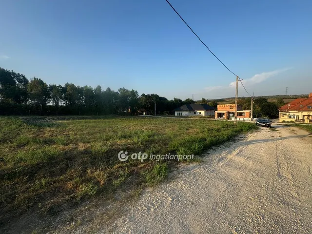 Eladó telek Tordas 828 nm