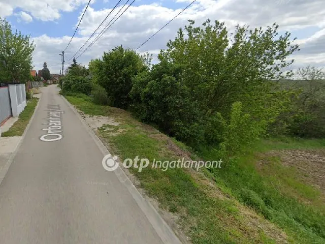 Eladó telek Martonvásár 3329 nm