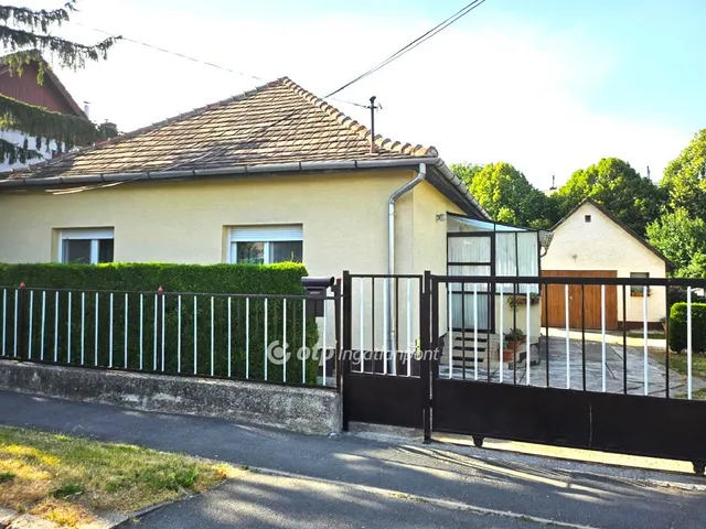 Eladó ház Érd, Tisztviselőtelep 90 nm