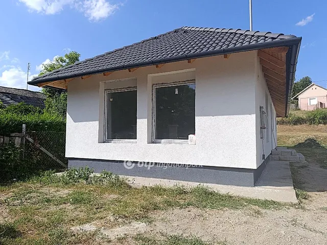 Eladó ház Ercsi 85 nm