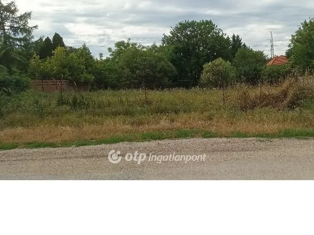 Eladó telek Érd, Ofalu 688 nm
