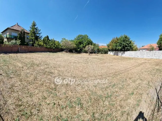Eladó telek Érd 688 nm