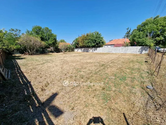 Eladó telek Érd 688 nm