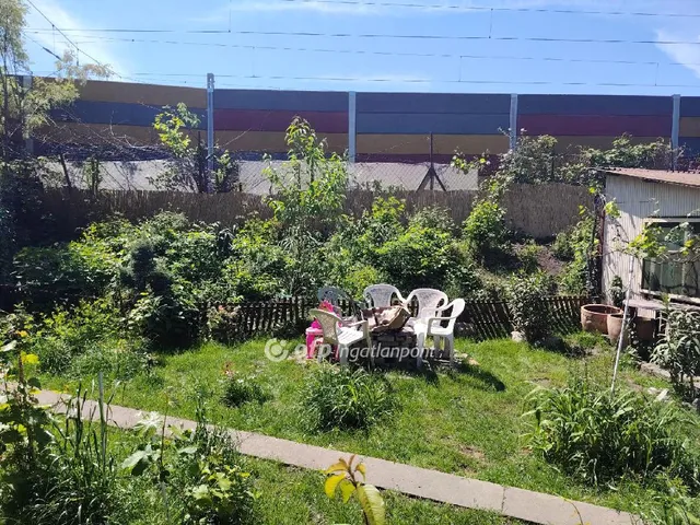 Eladó ház Budapest VIII. kerület, Százados negyed 48 nm
