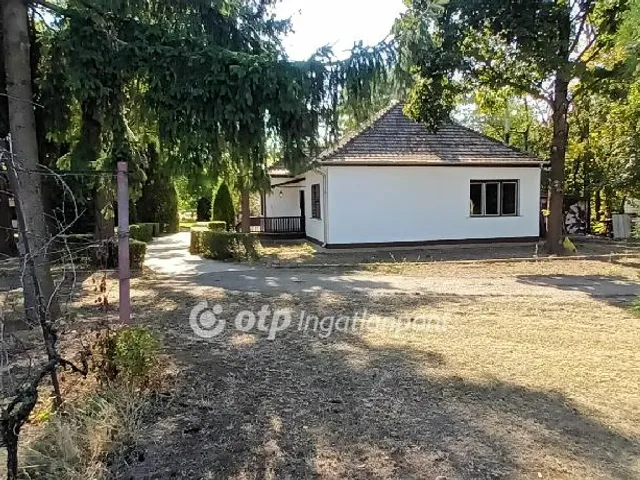 Eladó mezőgazdasági ingatlan Érd 90 nm
