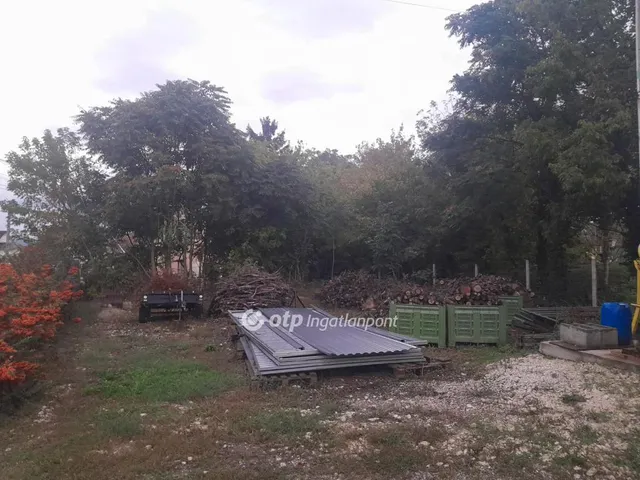 Eladó telek Zsámbék 917 nm