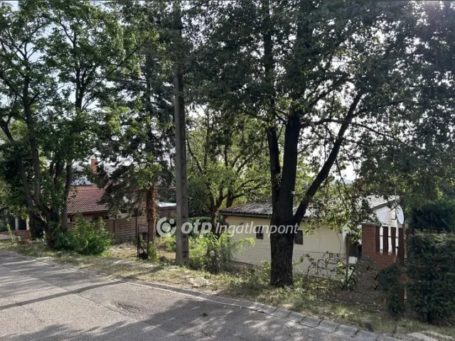 Eladó telek Diósd 611 nm