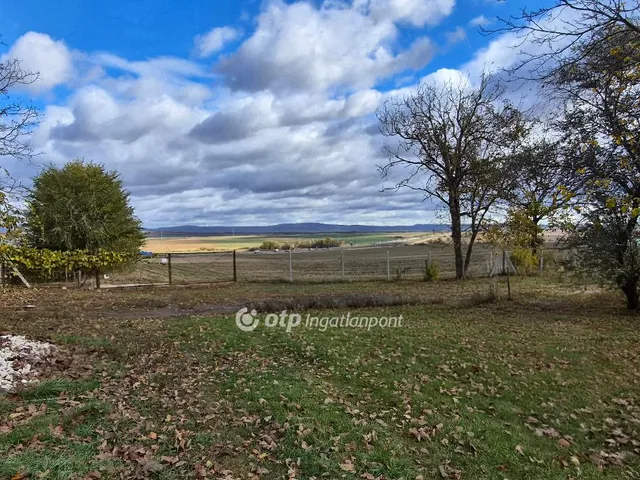 Eladó telek Bicske 10786 nm