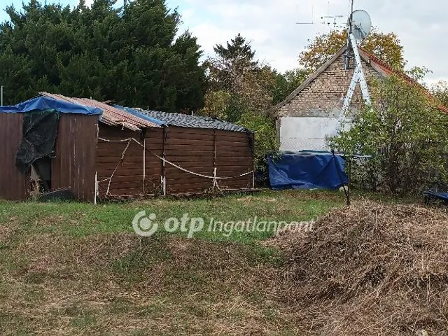 Eladó telek Martonvásár 1160 nm