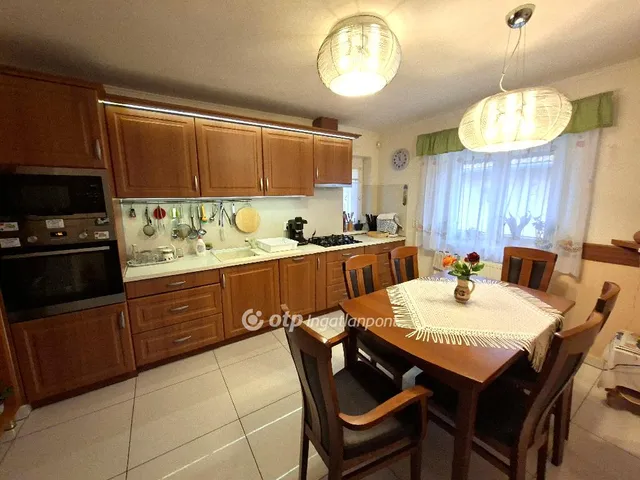 Eladó ház Martonvásár 93 nm