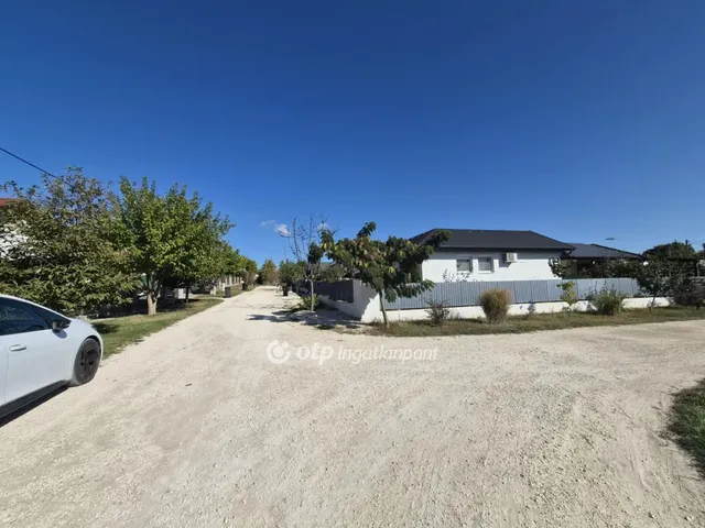 Eladó telek Érd, Parkváros 877 nm