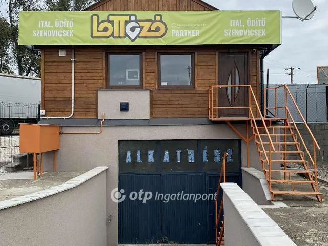 Kiadó kereskedelmi és ipari ingatlan Budapest XXI. kerület, Háros 100 nm