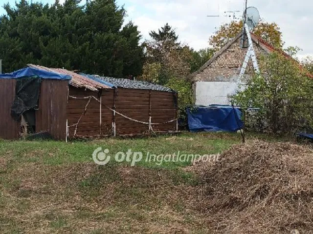 Eladó telek Martonvásár 1160 nm