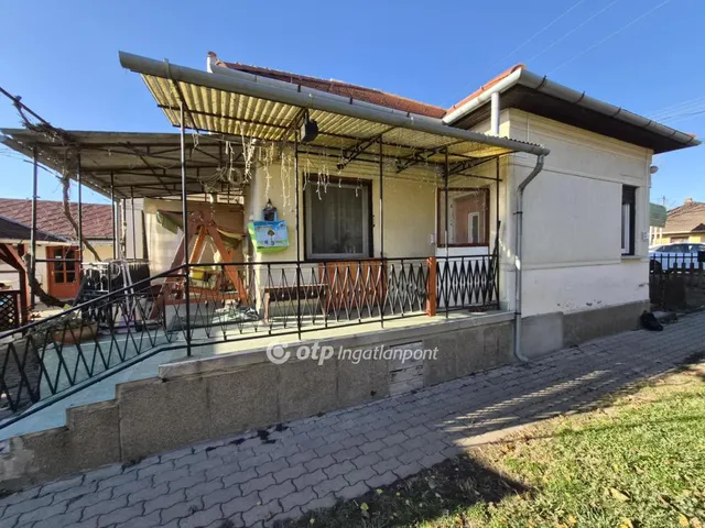 Eladó ház Ercsi 94 nm