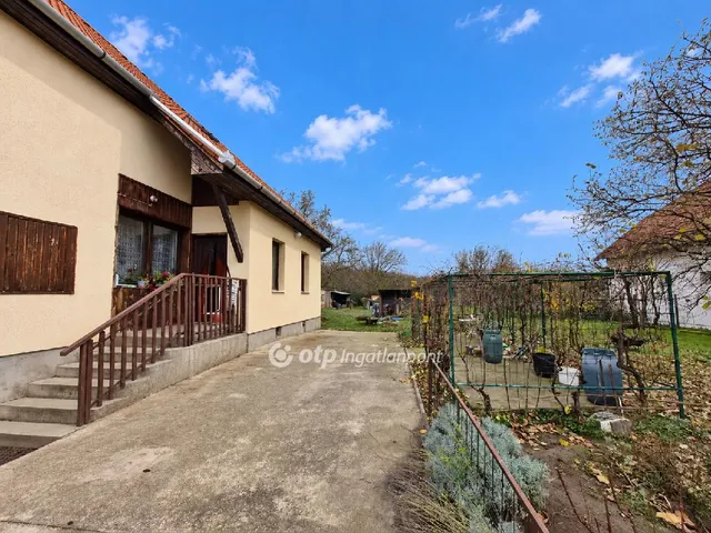 Eladó ház Ercsi 264 nm