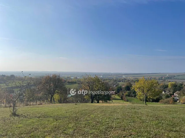 Eladó telek Bicske 3085 nm