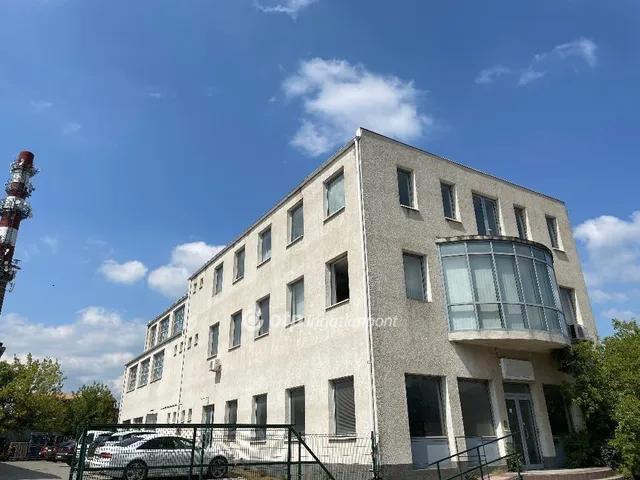 Eladó kereskedelmi és ipari ingatlan Törökbálint 1438 nm