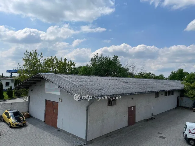 Eladó kereskedelmi és ipari ingatlan Törökbálint 1438 nm