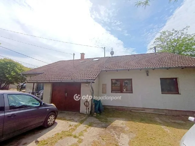 Eladó ház Érd, Dombosváros 209 nm