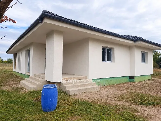 Eladó ház Pusztaszabolcs 125 nm