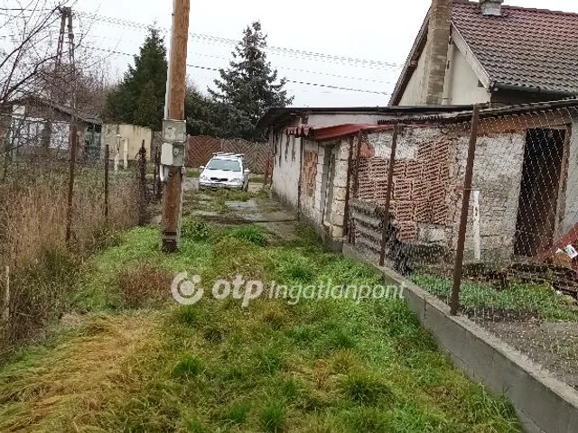 Eladó telek Baracska 1169 nm