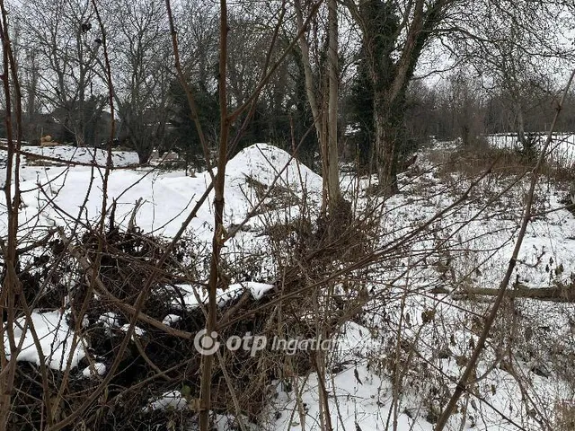 Eladó telek Budapest XI. kerület, Péterhegy 1746 nm