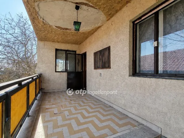 Eladó ház Zsámbék 280 nm