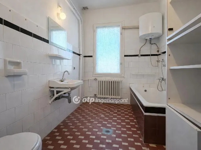 Eladó ház Zsámbék 280 nm