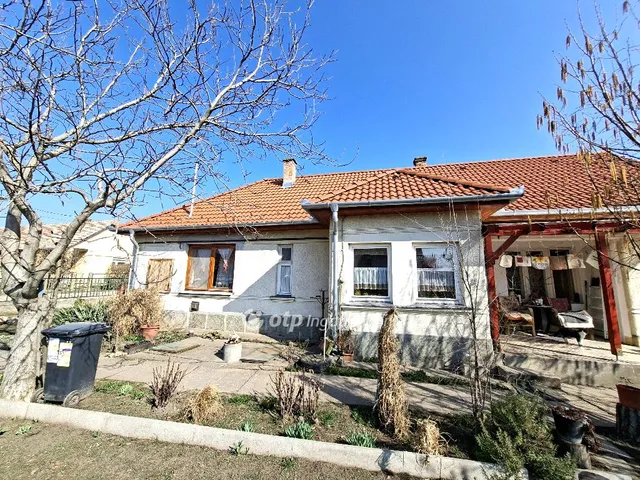 Eladó ház Ráckeresztúr 130 nm