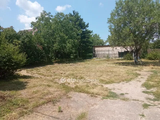 Eladó telek Törökbálint 286 nm