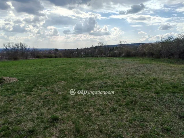 Eladó telek Tök 2223 nm