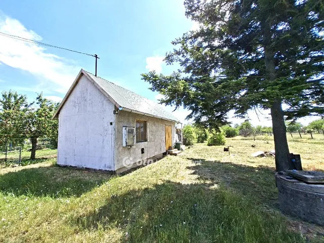 Eladó ház Ráckeresztúr 30 nm