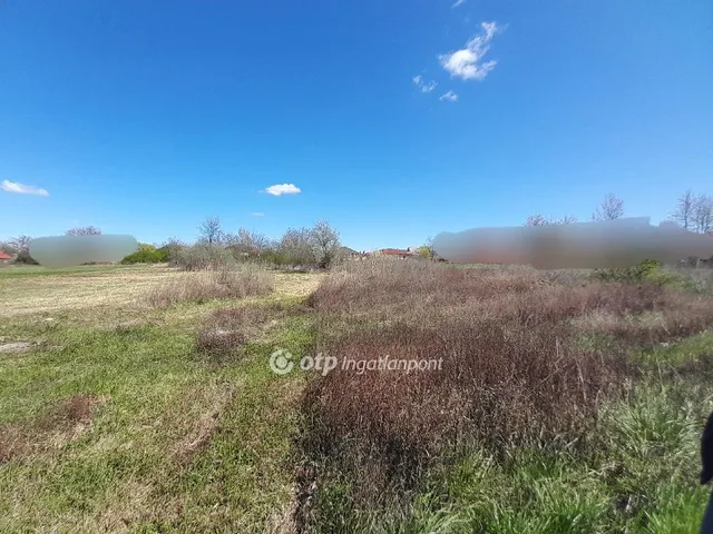 Eladó telek Tata 5987 nm