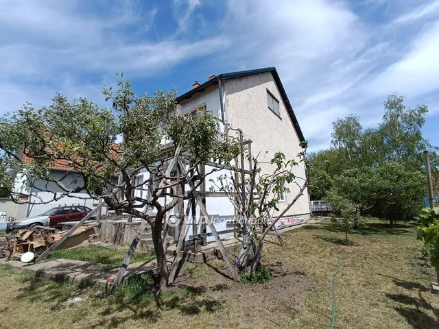 Eladó ház Érd, Dombosváros 190 nm