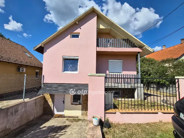 Eladó ház Fót 149 nm