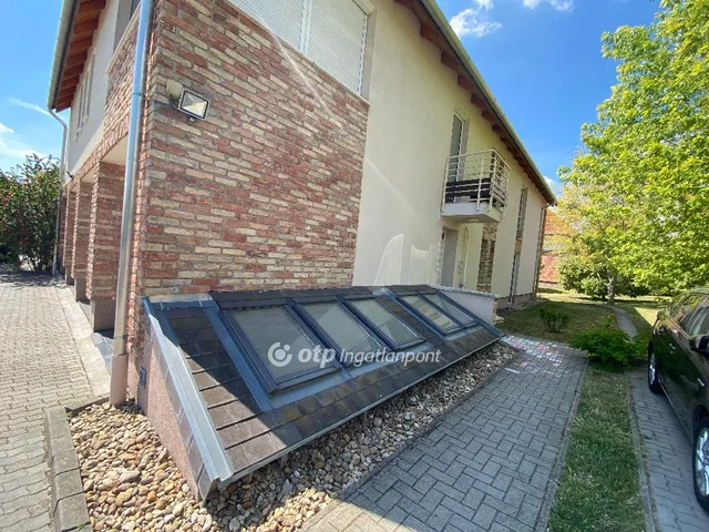Eladó kereskedelmi és ipari ingatlan Budapest XXII. kerület 40 nm