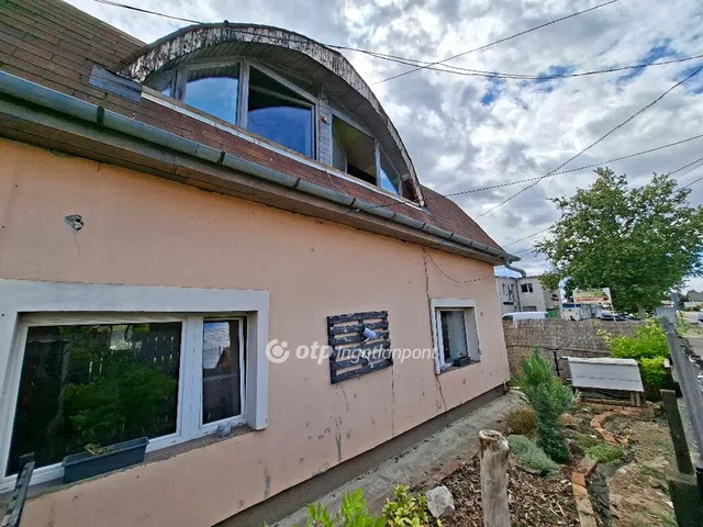 Eladó ház Érd 200 nm