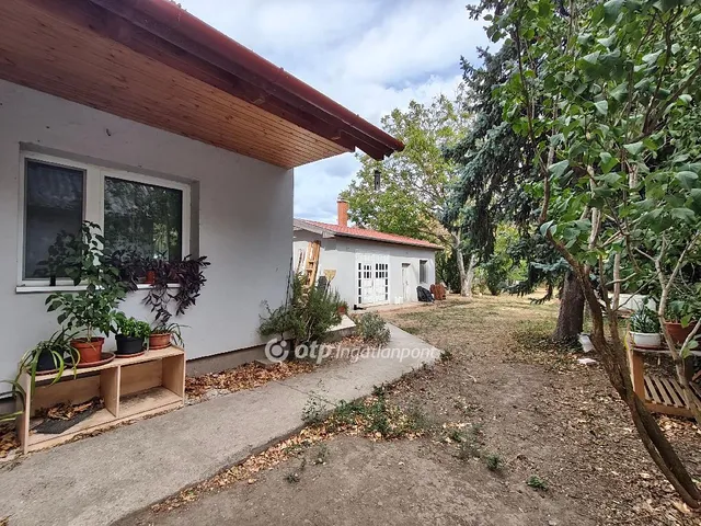 Eladó lakás Beloiannisz 100 nm