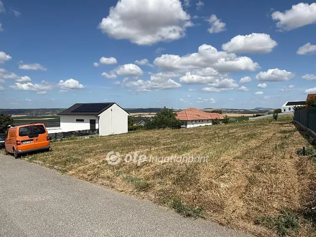 Eladó telek Budajenő 1165 nm