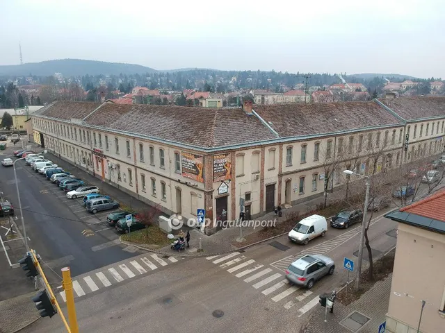 Kiadó kereskedelmi és ipari ingatlan Sopron 99 nm